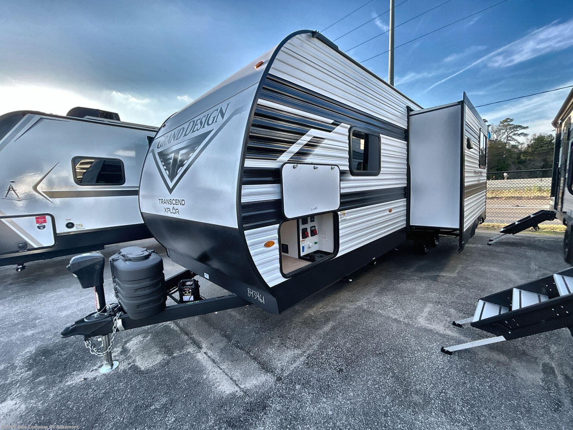 New 2026 Grand Design Transcend Xplor 26BHX available in Vidor, Texas