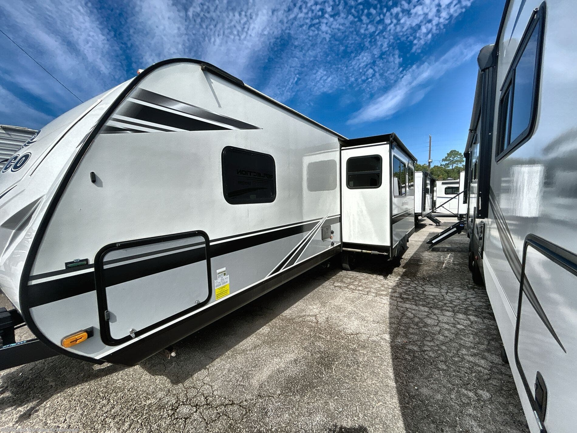 Used 2021 Jayco Jay Feather 27RL available in Vidor, Texas