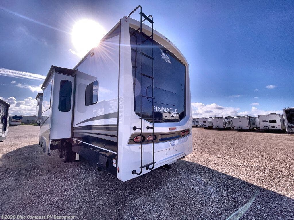 New 2025 Jayco Pinnacle 38FBRK available in Vidor, Texas