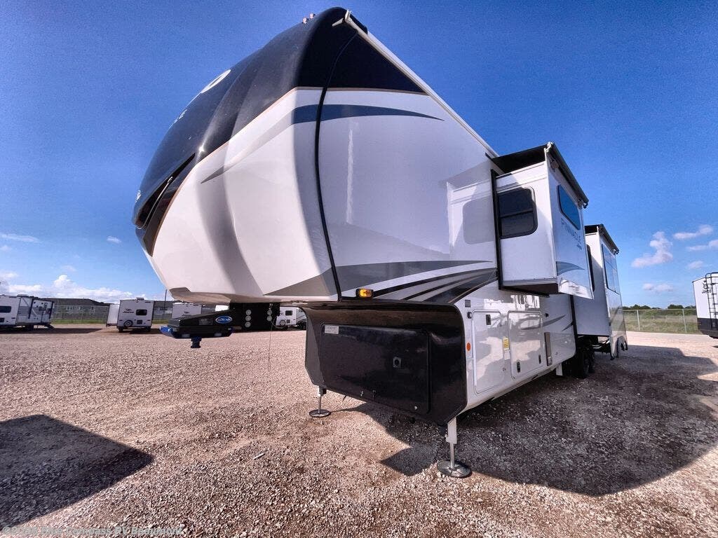 2025 Pinnacle 38FBRK by Jayco from Blue Compass RV Beaumont in Vidor, Texas