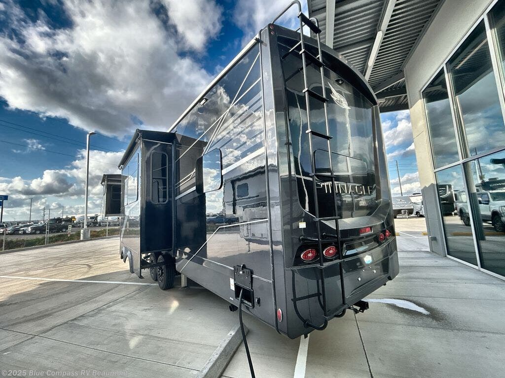 New 2026 Jayco Pinnacle 38FBRK available in Vidor, Texas