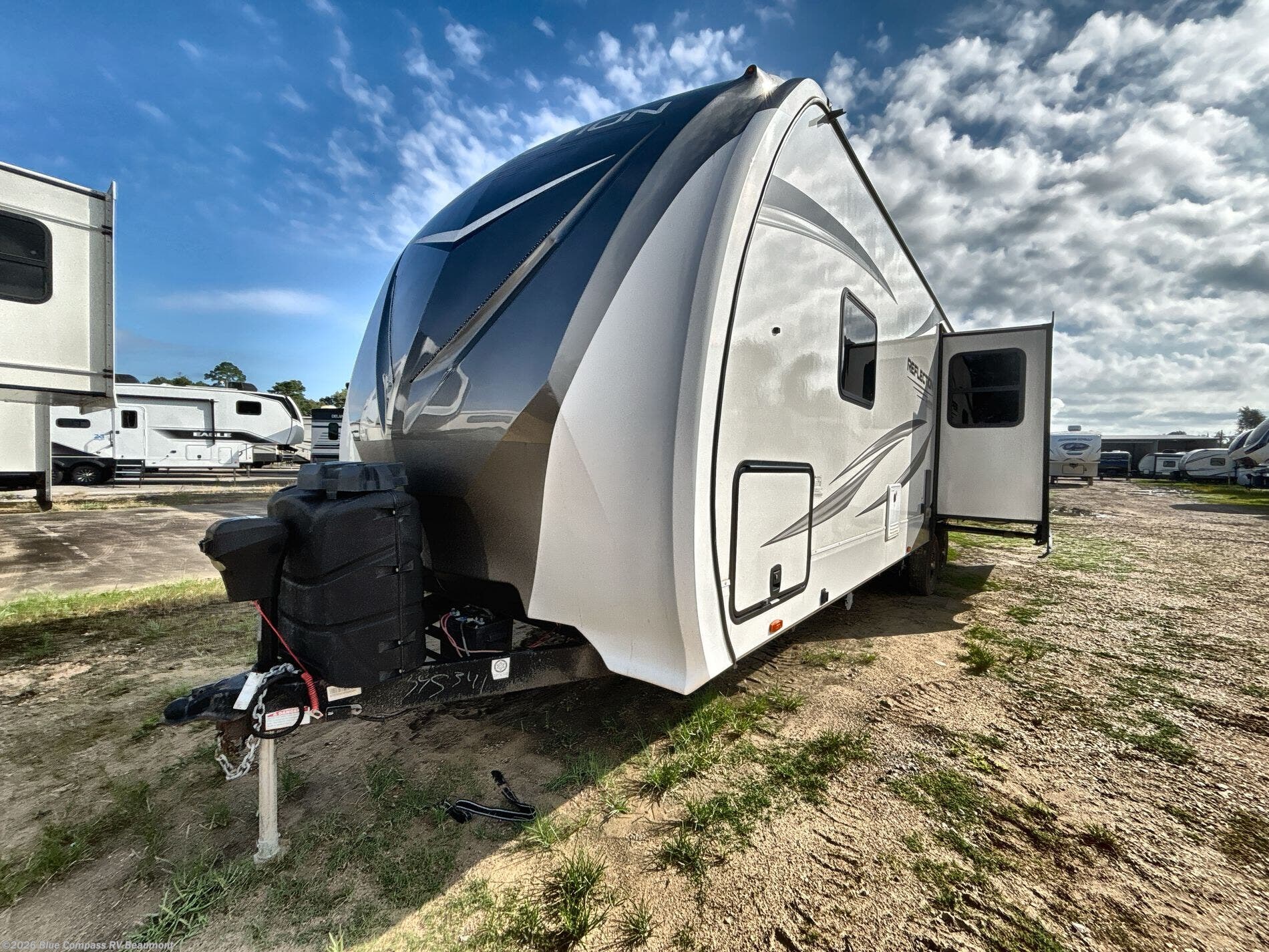 2023 Reflection 297RSTS by Grand Design from Blue Compass RV Beaumont in Vidor, Texas