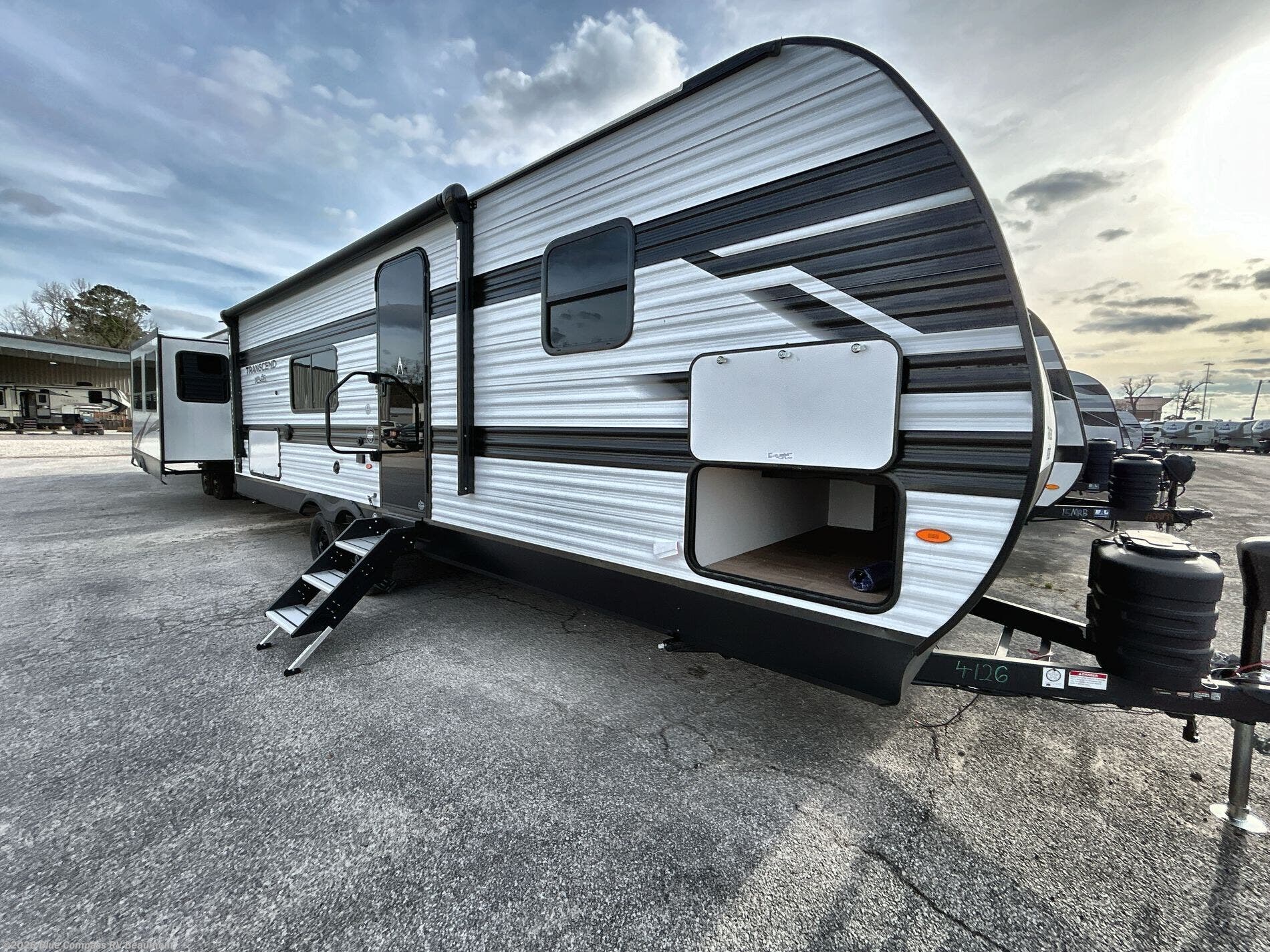 2026 Transcend Xplor 26BHX by Grand Design from Blue Compass RV Beaumont in Vidor, Texas