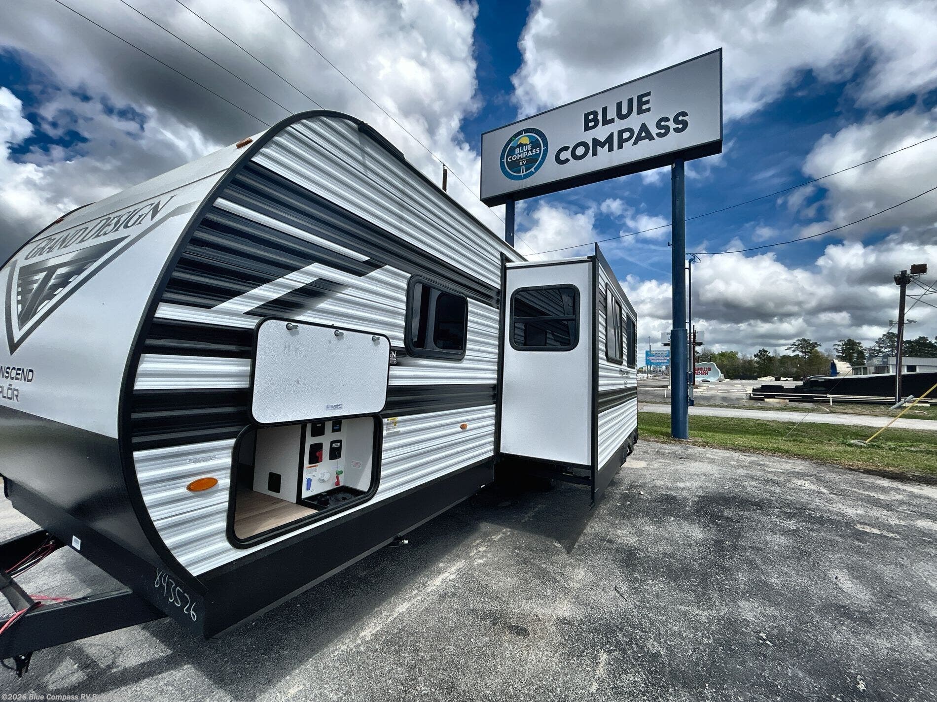 New 2026 Grand Design Transcend Xplor 27DBX available in Vidor, Texas