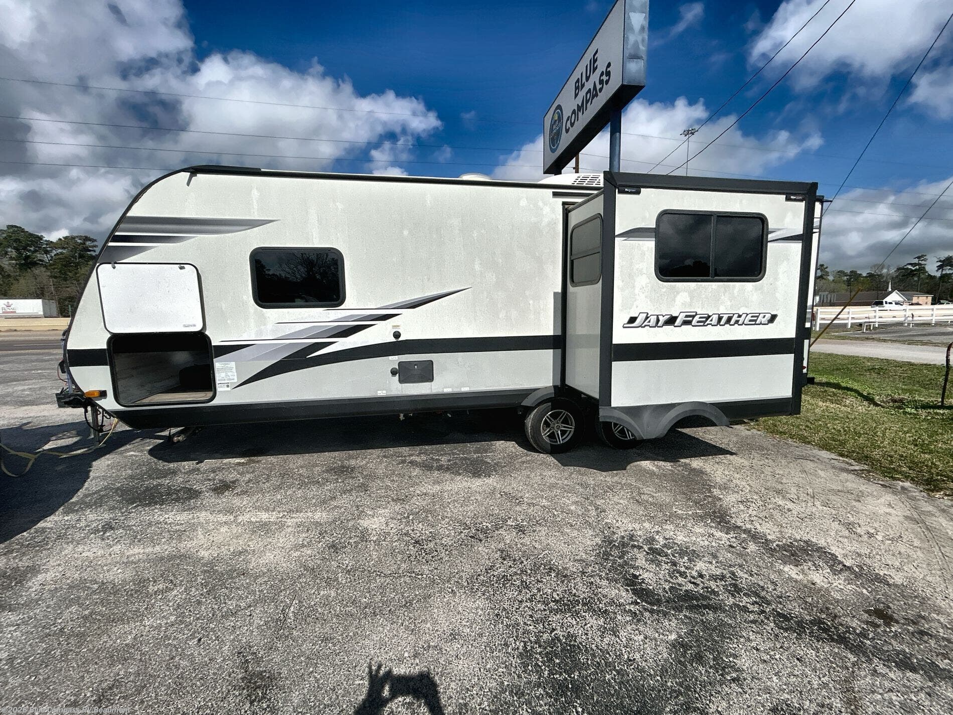 Used 2022 Jayco Jay Feather 24RL available in Vidor, Texas