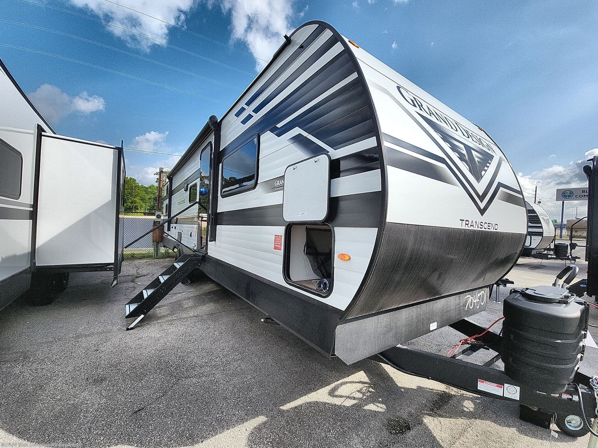 2026 Transcend Xplor 335BHT by Grand Design from Blue Compass RV Beaumont in Vidor, Texas