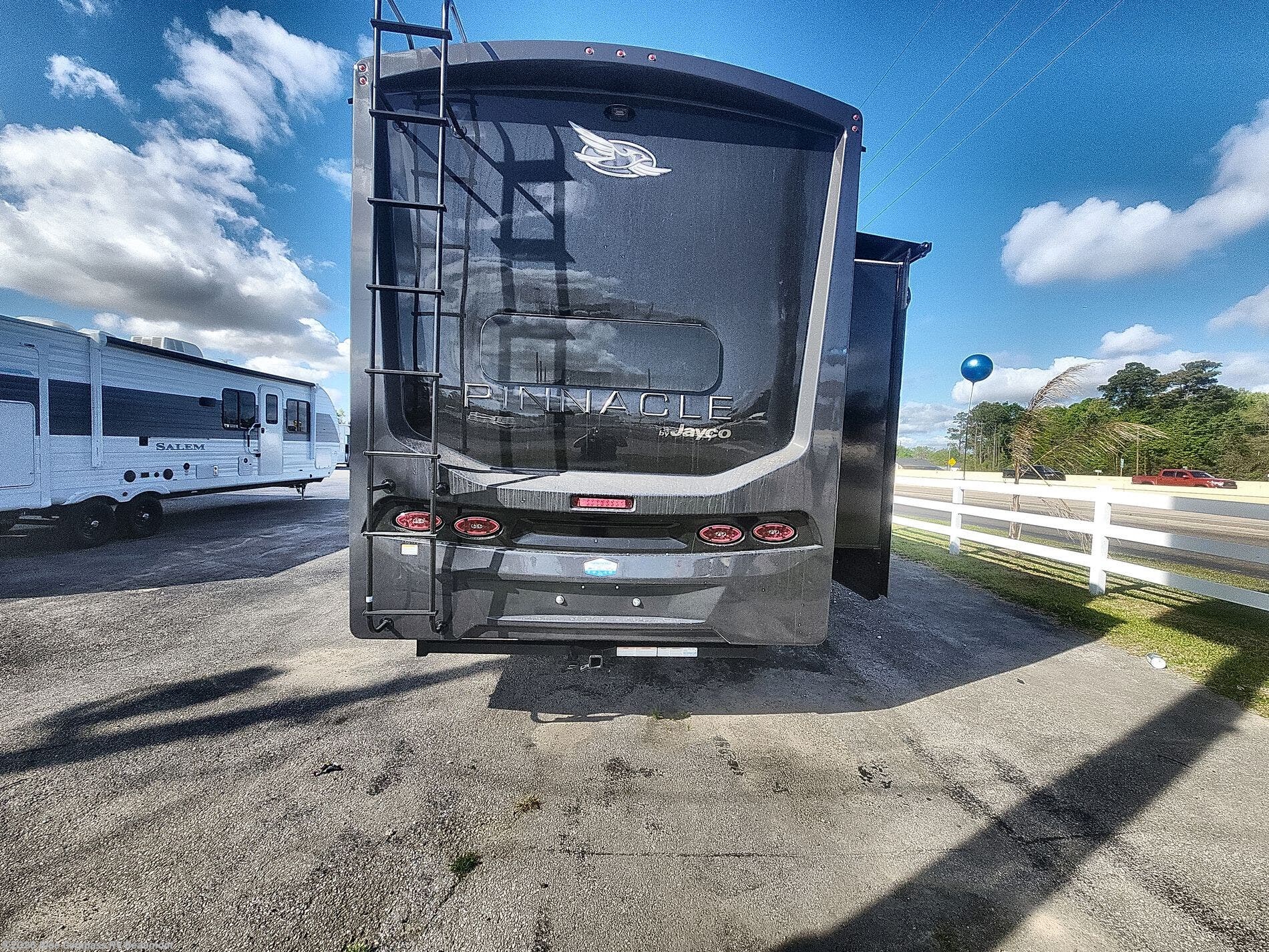 2026 Pinnacle 38FBRK by Jayco from Blue Compass RV Beaumont in Vidor, Texas