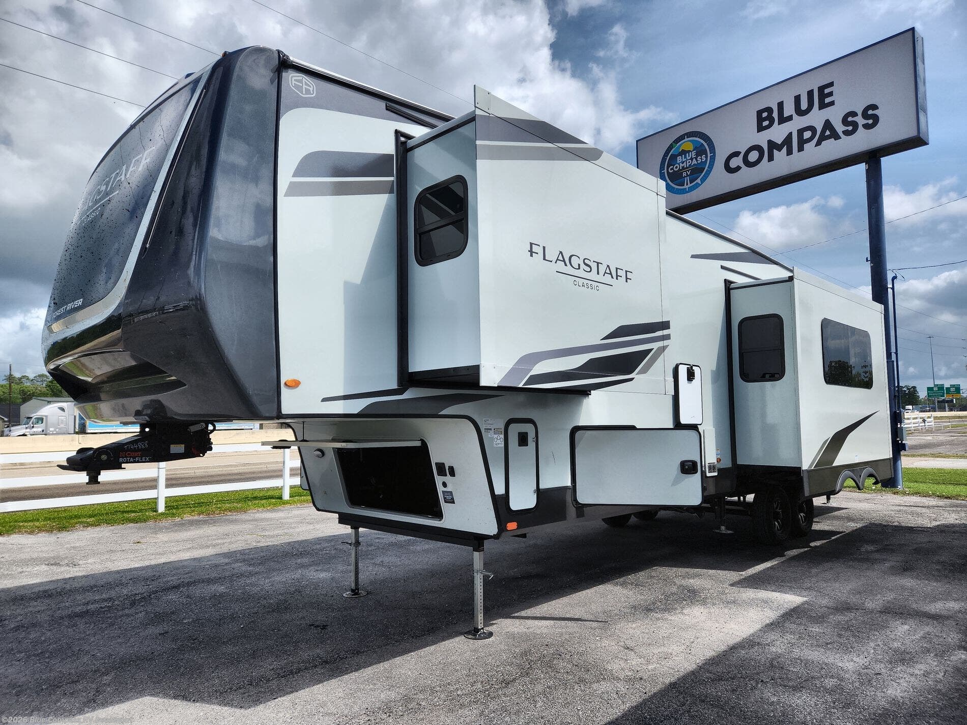 New 2026 Forest River Flagstaff Classic 404CRK available in Vidor, Texas