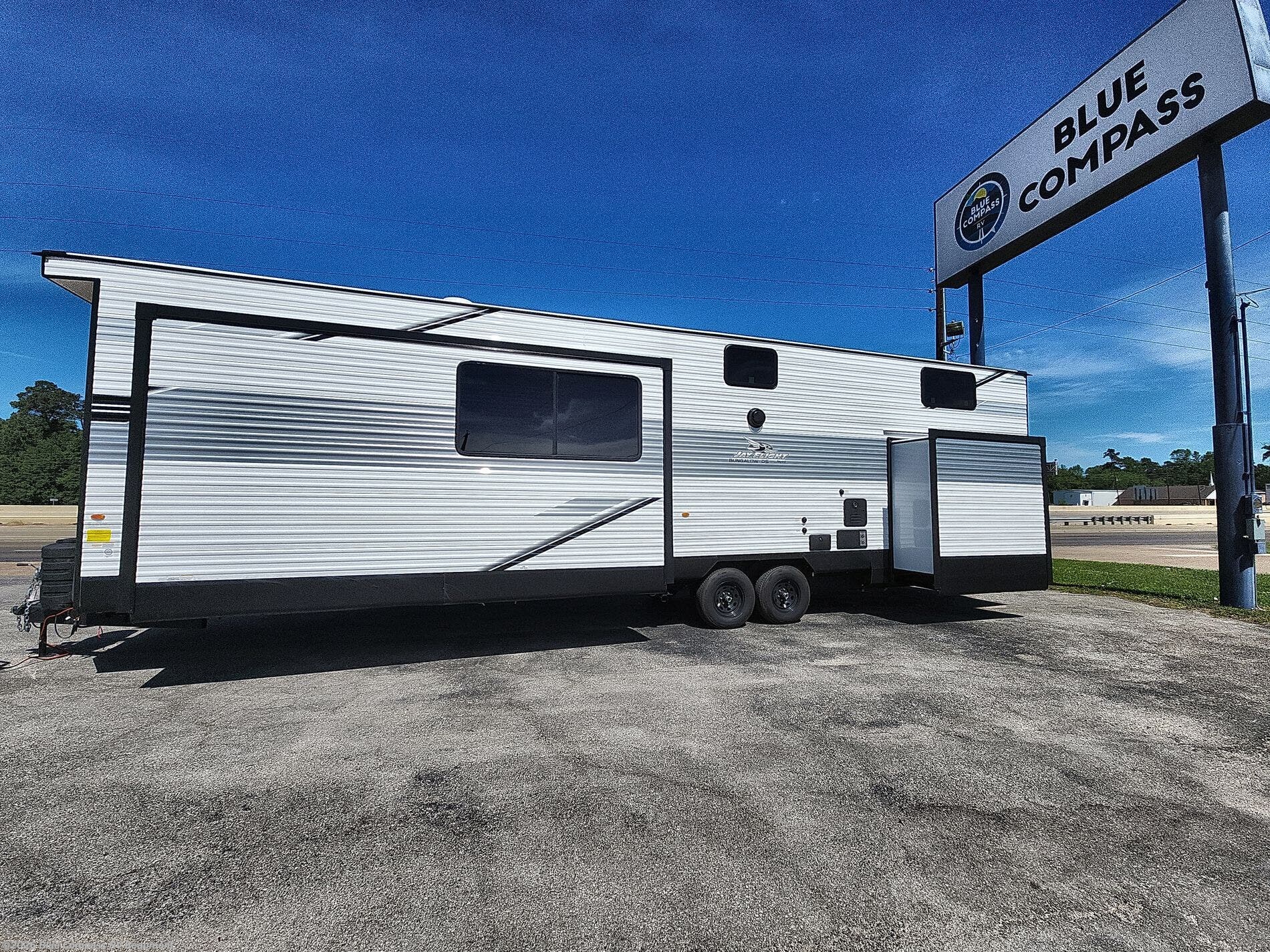 New 2026 Jayco Jay Flight Bungalow 404LOFT DS available in Vidor, Texas