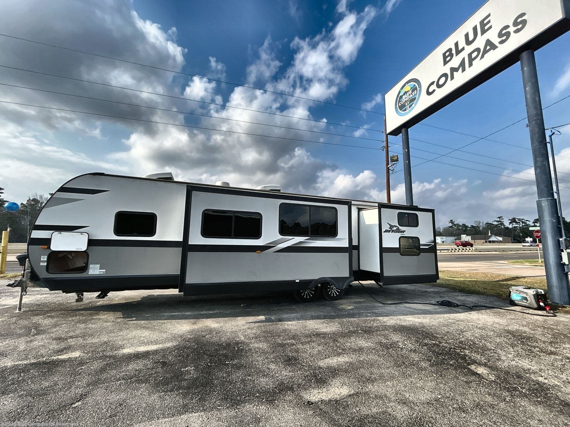 Used 2023 Jayco Jay Flight 324BDS available in Vidor, Texas