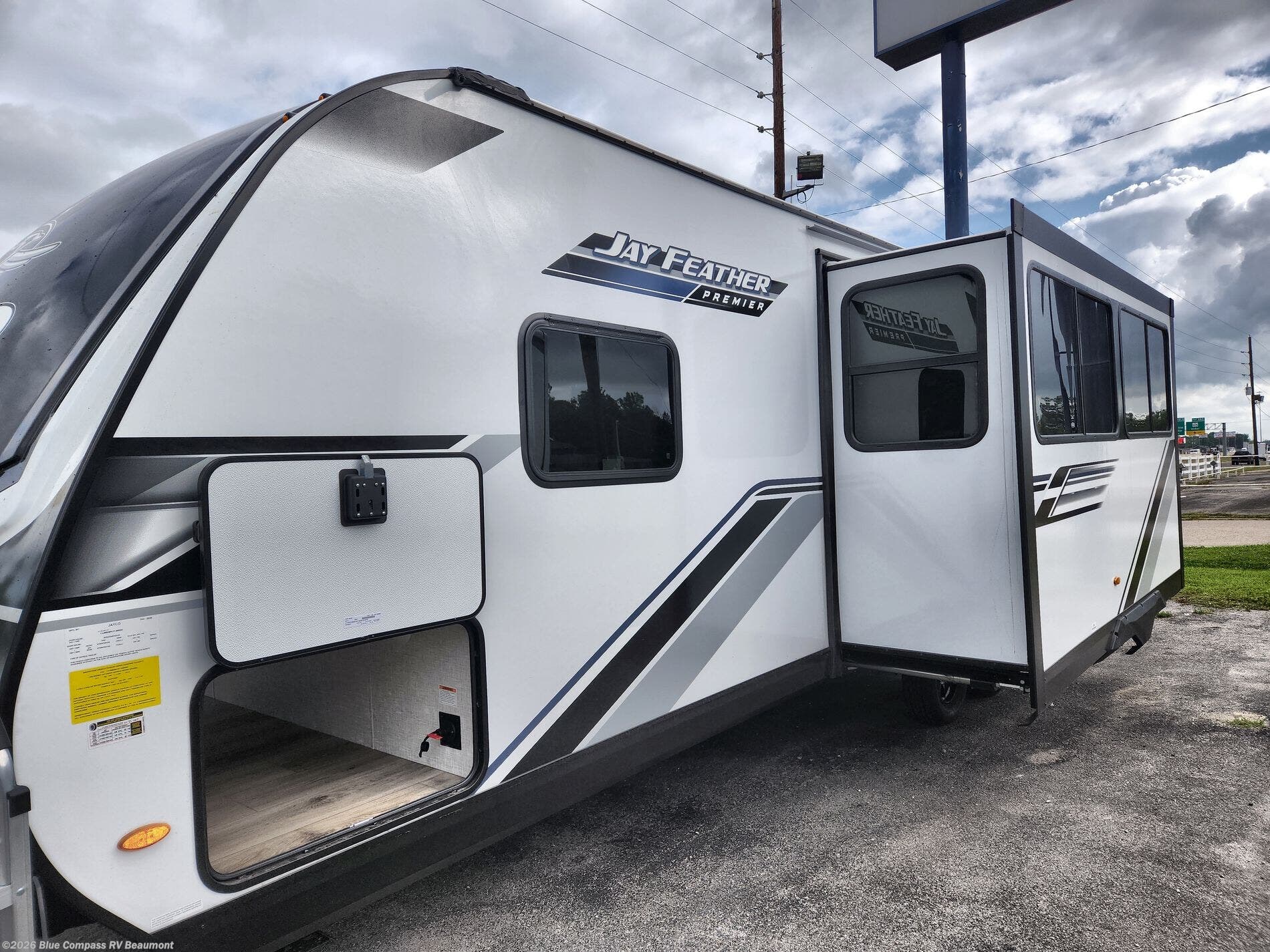 New 2026 Jayco Jay Feather 25RB available in Vidor, Texas