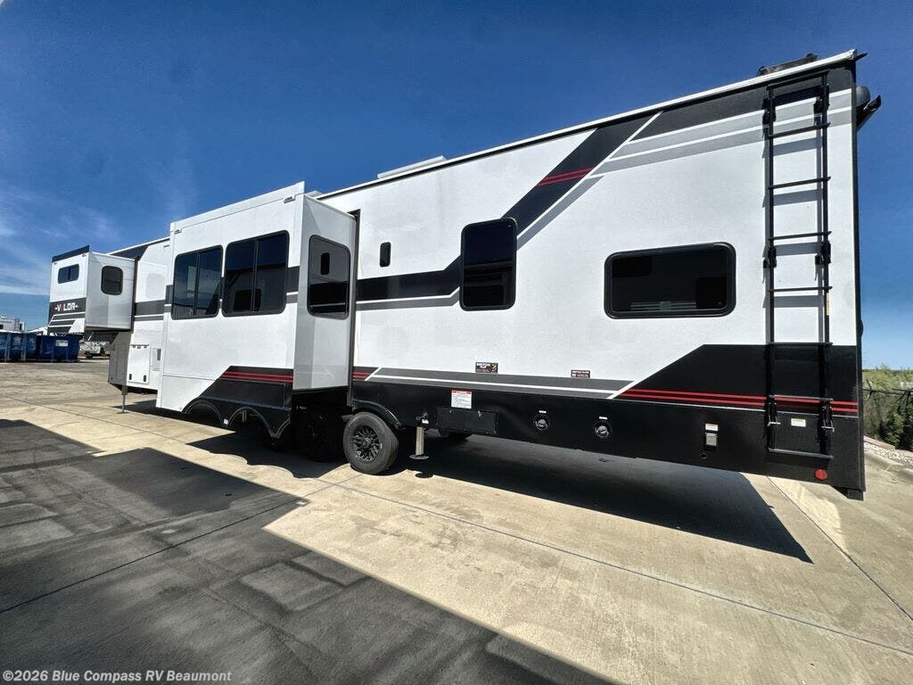 New 2026 Alliance RV Valor 44V14 available in Vidor, Texas