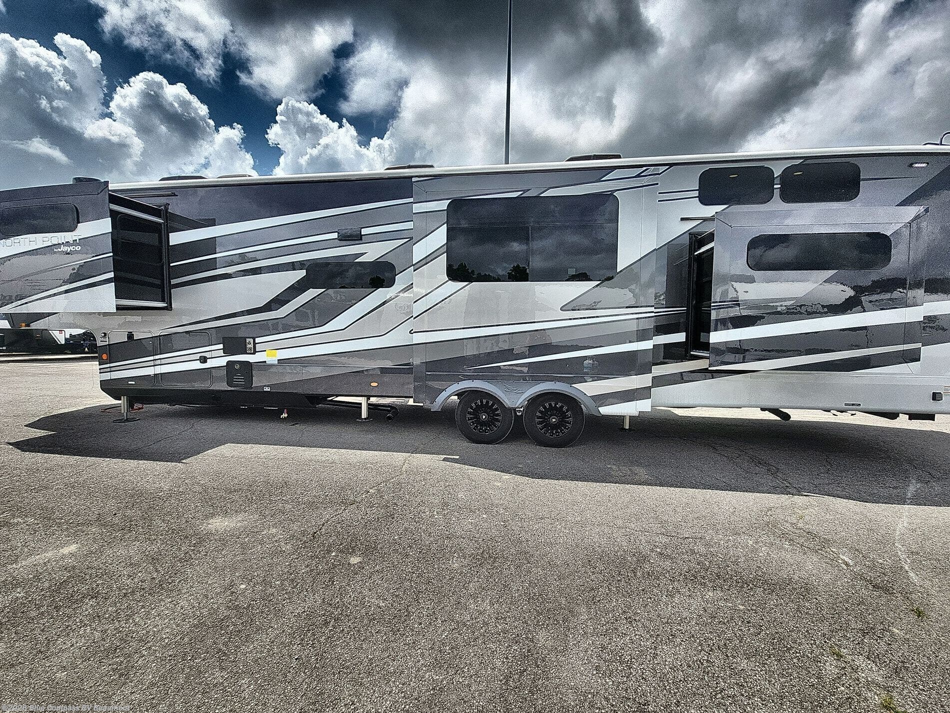 2026 North Point 395DSDB by Jayco from Blue Compass RV Beaumont in Vidor, Texas