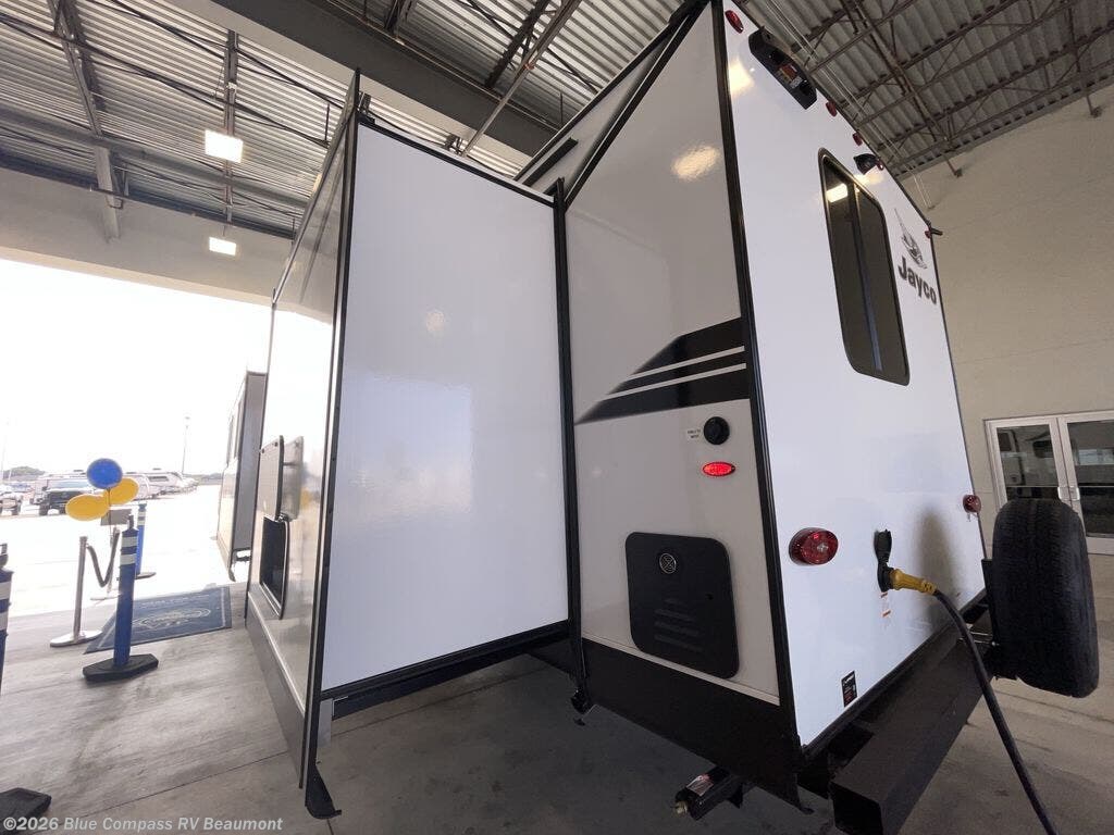 New 2026 Jayco Jay Flight SLX 380DQS available in Vidor, Texas