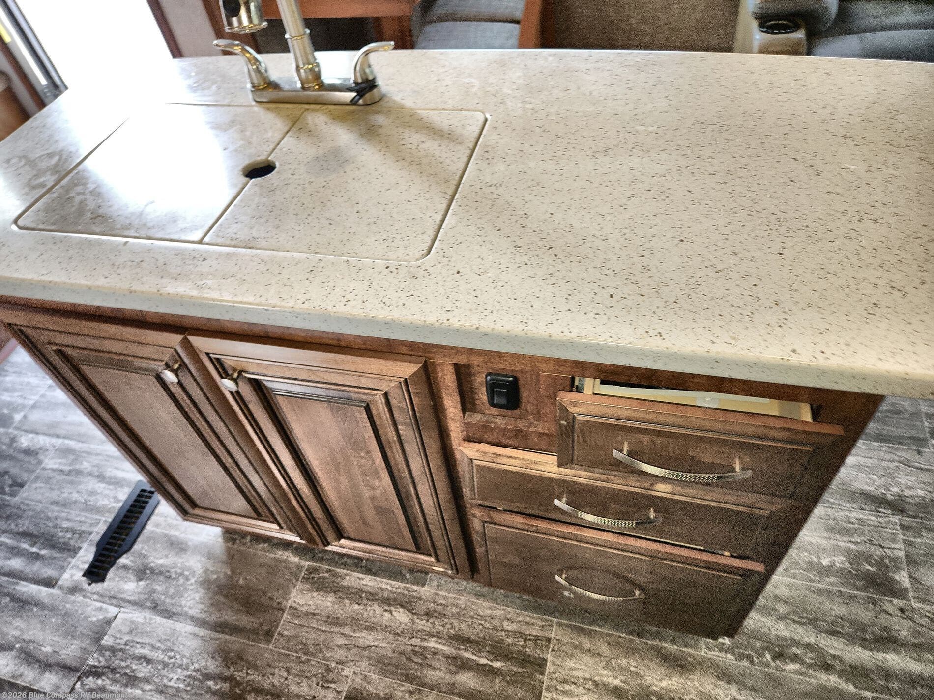 Used 2018 Heartland Bighorn 32RS available in Vidor, Texas