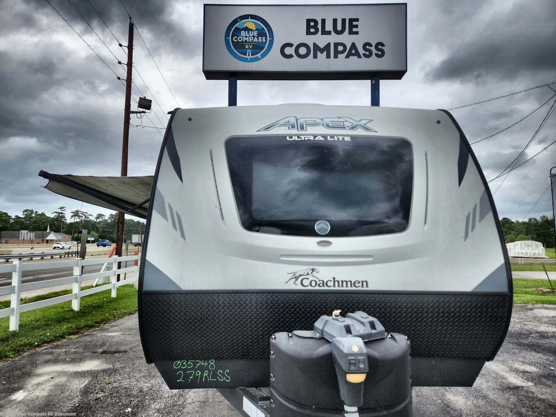 2020 Forest River COACHMAN 279RLSS - Used Travel Trailer For Sale by Blue Compass RV Beaumont in Vidor, Texas