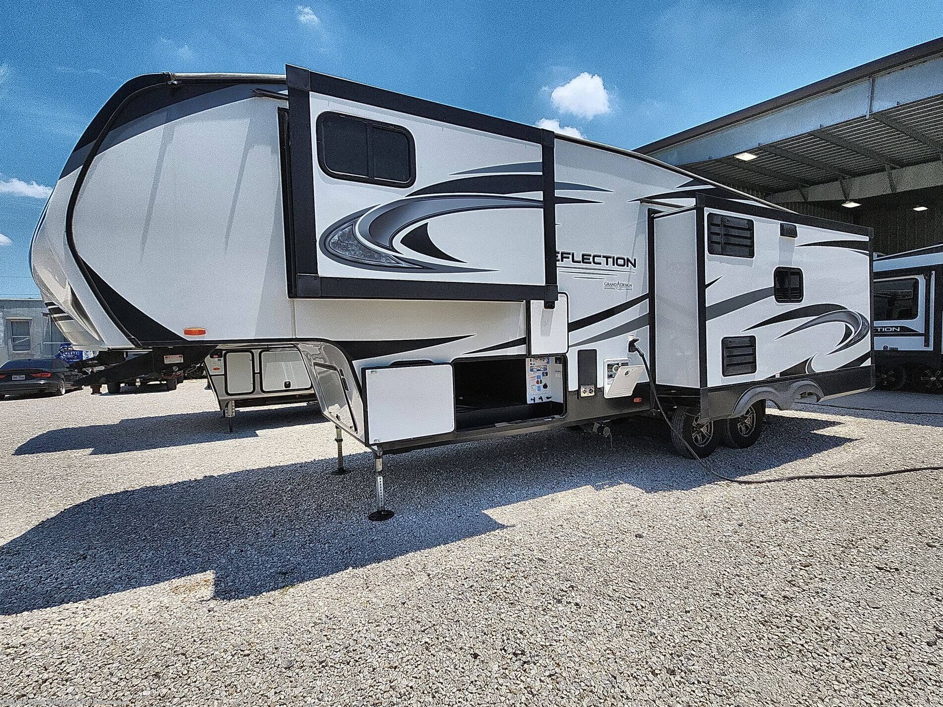2022 Reflection 303RLS by Grand Design from Blue Compass RV Beaumont in Vidor, Texas