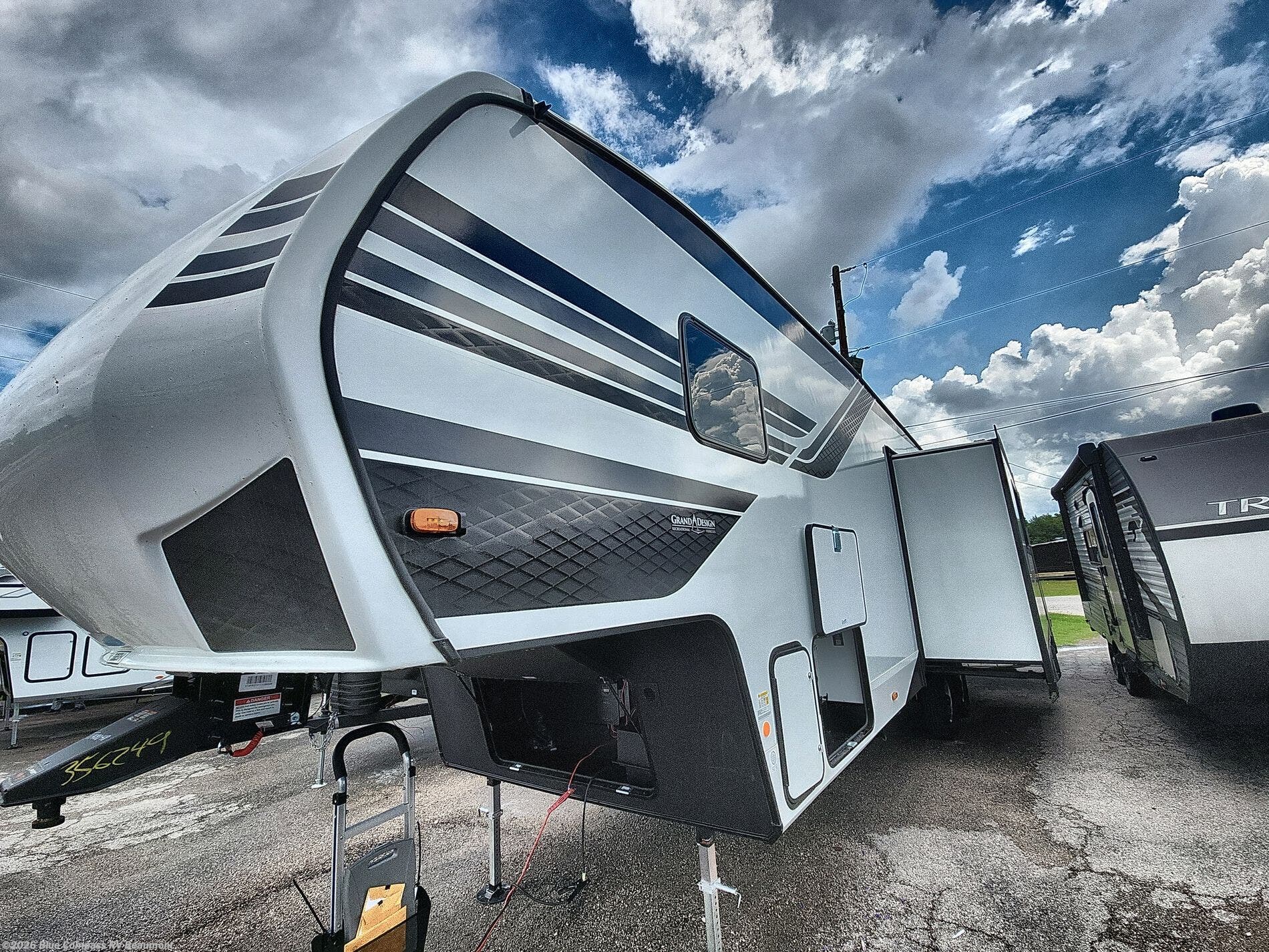 New 2026 Grand Design Reflection 100 Series 32BH available in Vidor, Texas