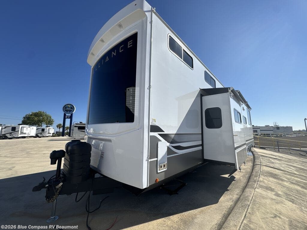 New 2026 Alliance RV Benchmark 44LFT available in Vidor, Texas