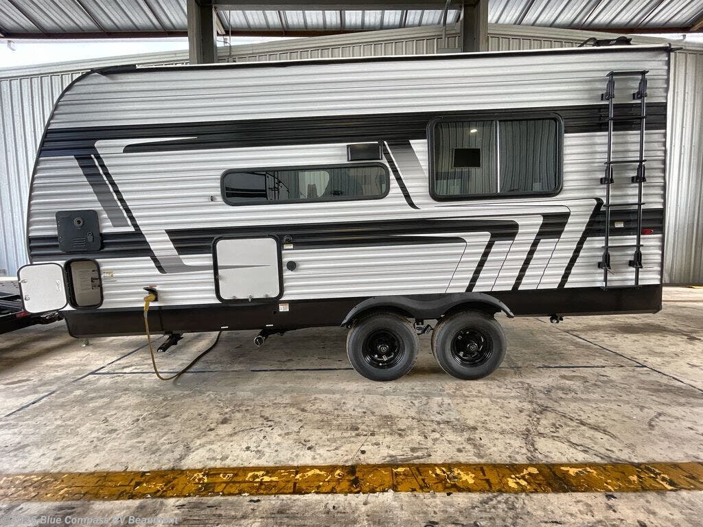 New 2026 Grand Design Momentum MAV 17MAV available in Vidor, Texas