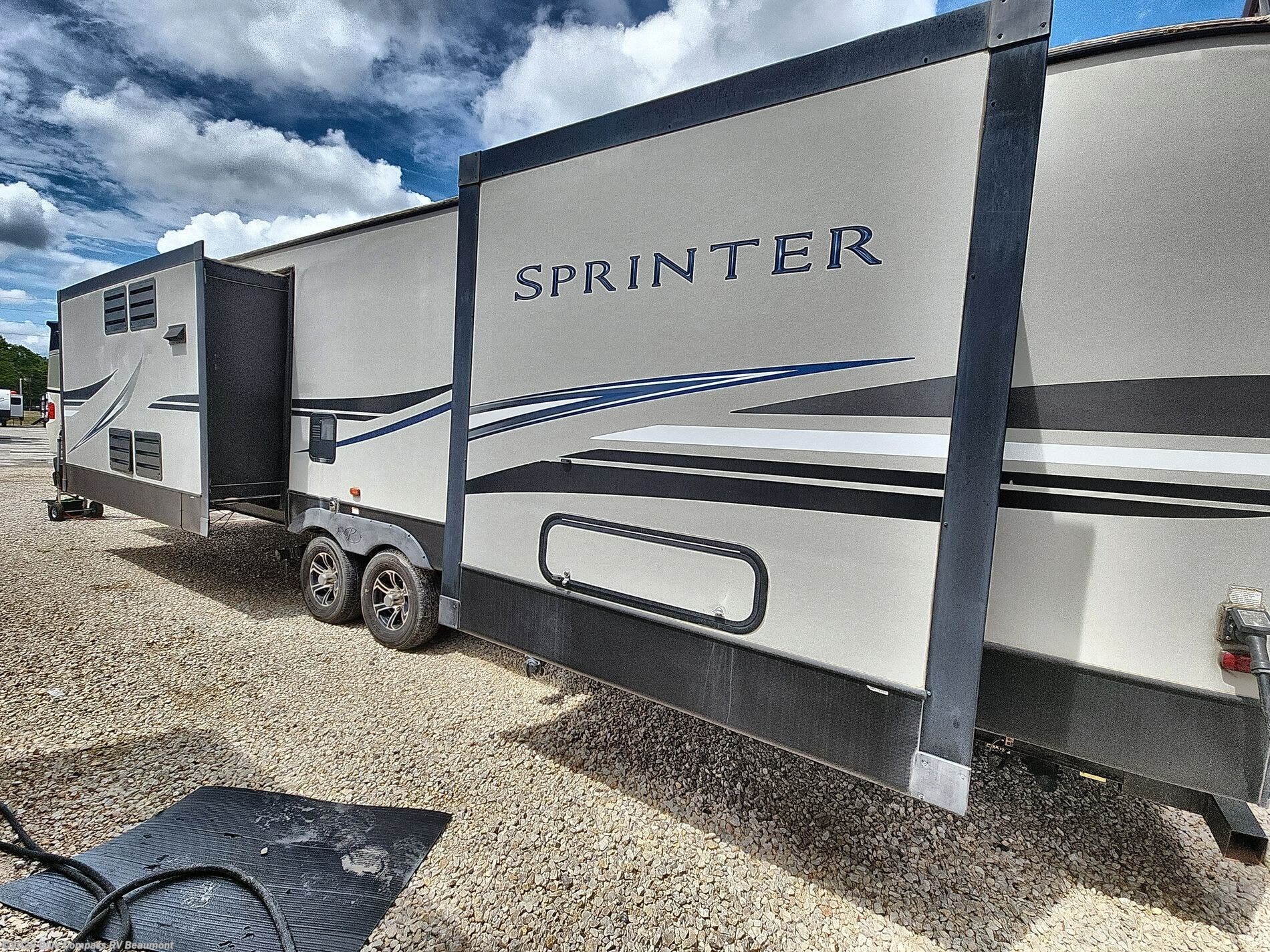 Used 2019 Keystone Sprinter 330KBS available in Vidor, Texas