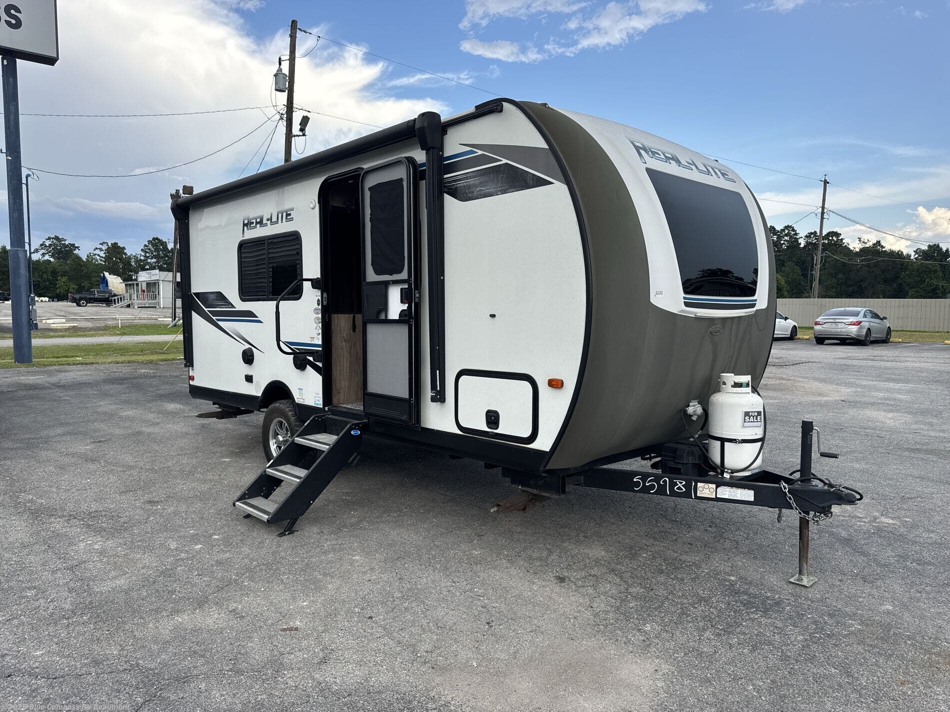 2021 Forest River Real-Lite PALOMINO  RL184 - Used Travel Trailer For Sale by Blue Compass RV Beaumont in Vidor, Texas
