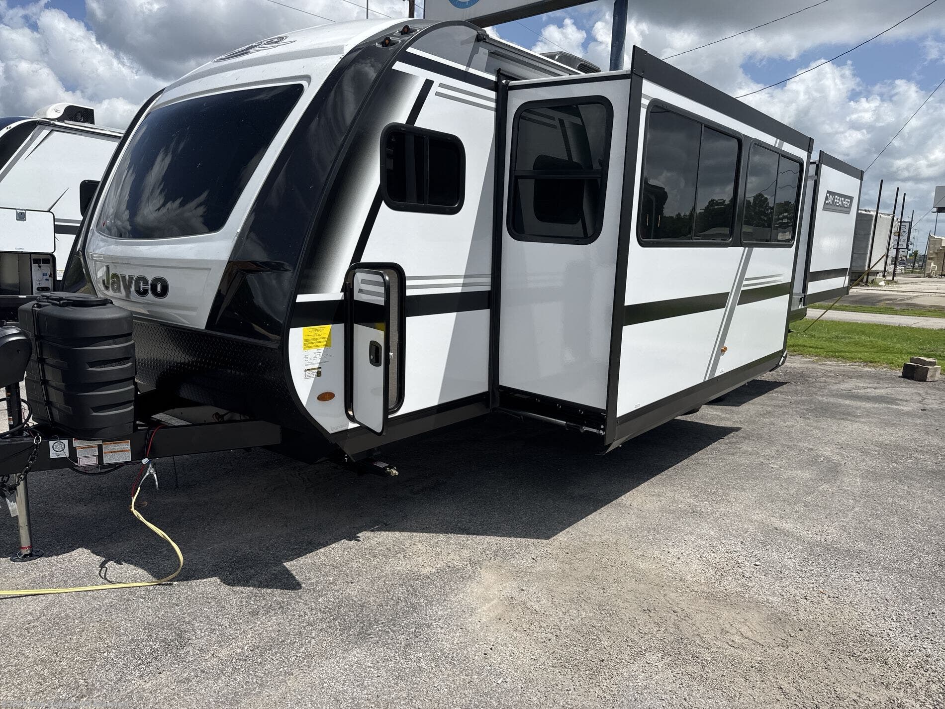 New 2027 Jayco Jay Feather 26FK available in Vidor, Texas