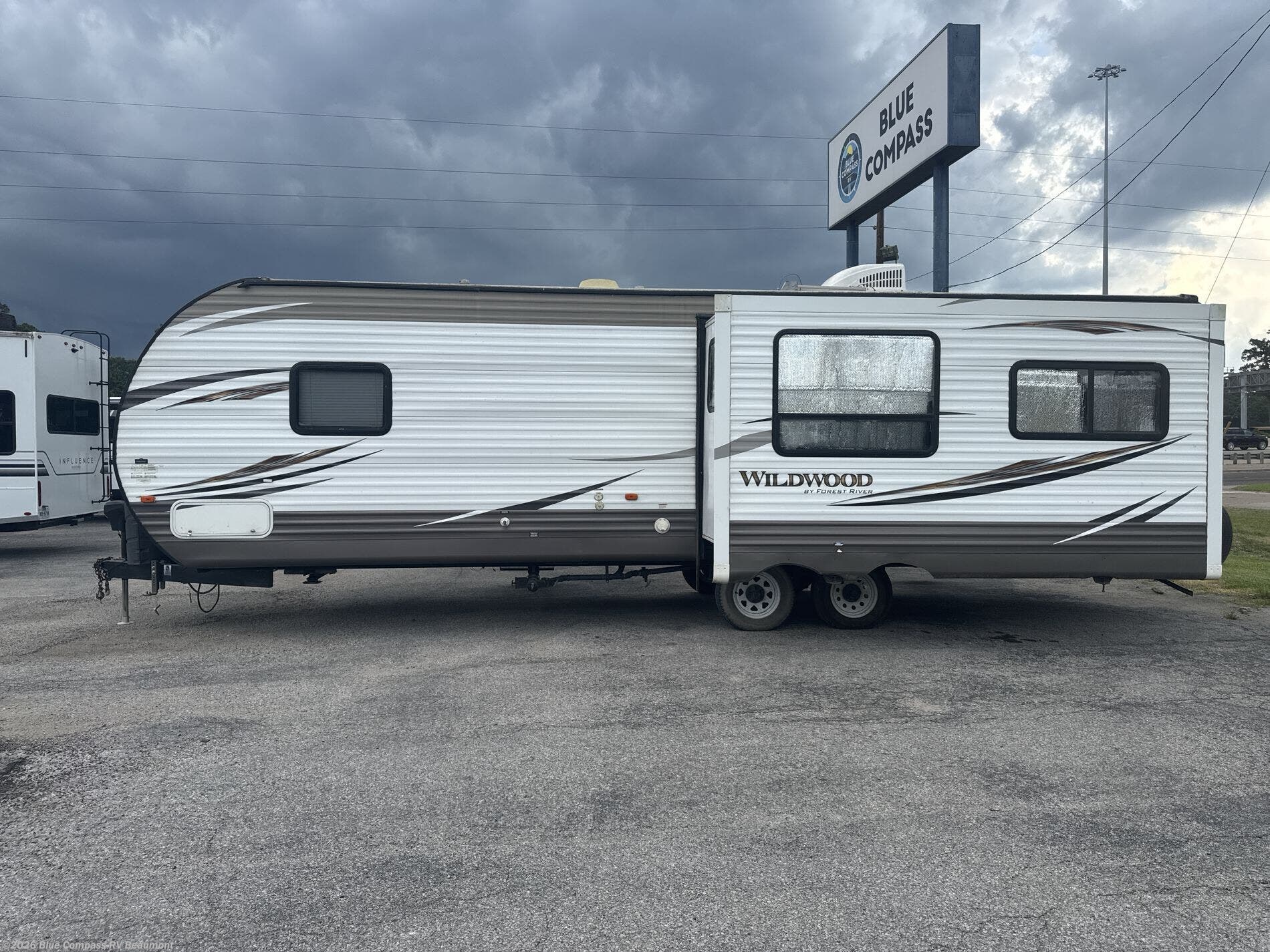 Used 2017 Forest River Wildwood 27RLHD available in Vidor, Texas