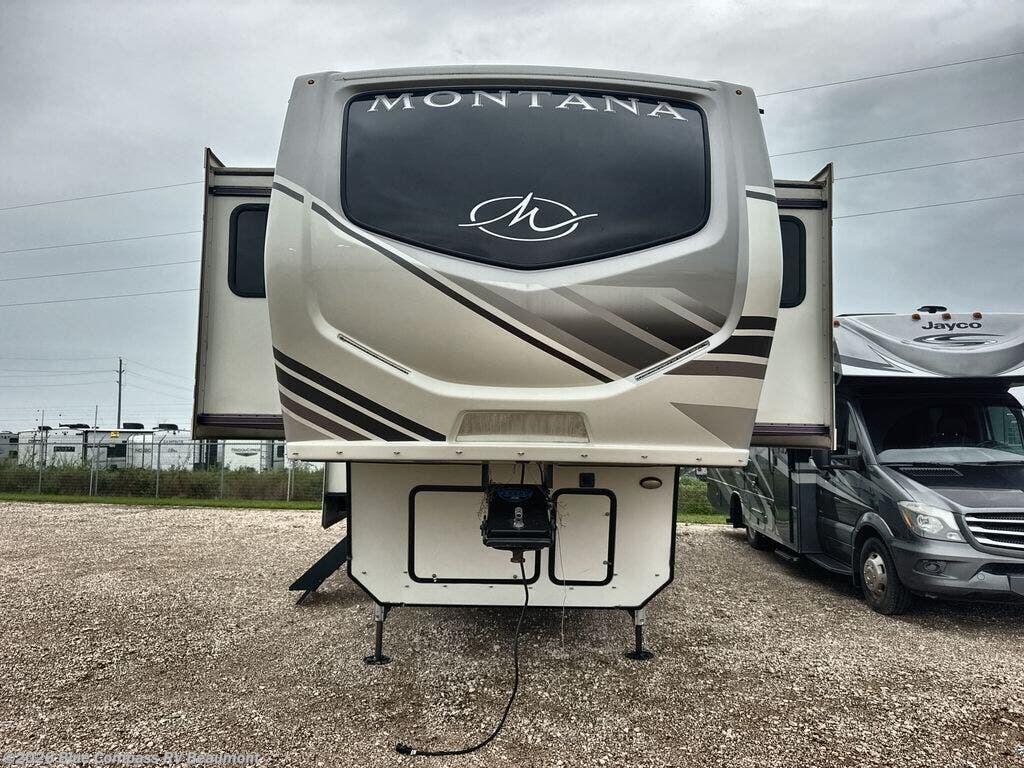 Used 2022 Keystone Montana 3763BP available in Vidor, Texas