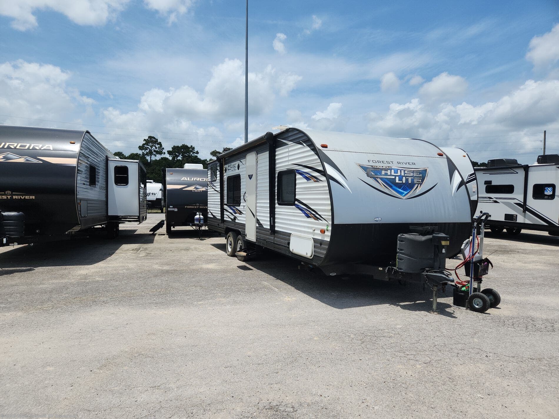 2017 Salem Cruise Lite 261BHXL by Forest River from Blue Compass RV Beaumont in Vidor, Texas