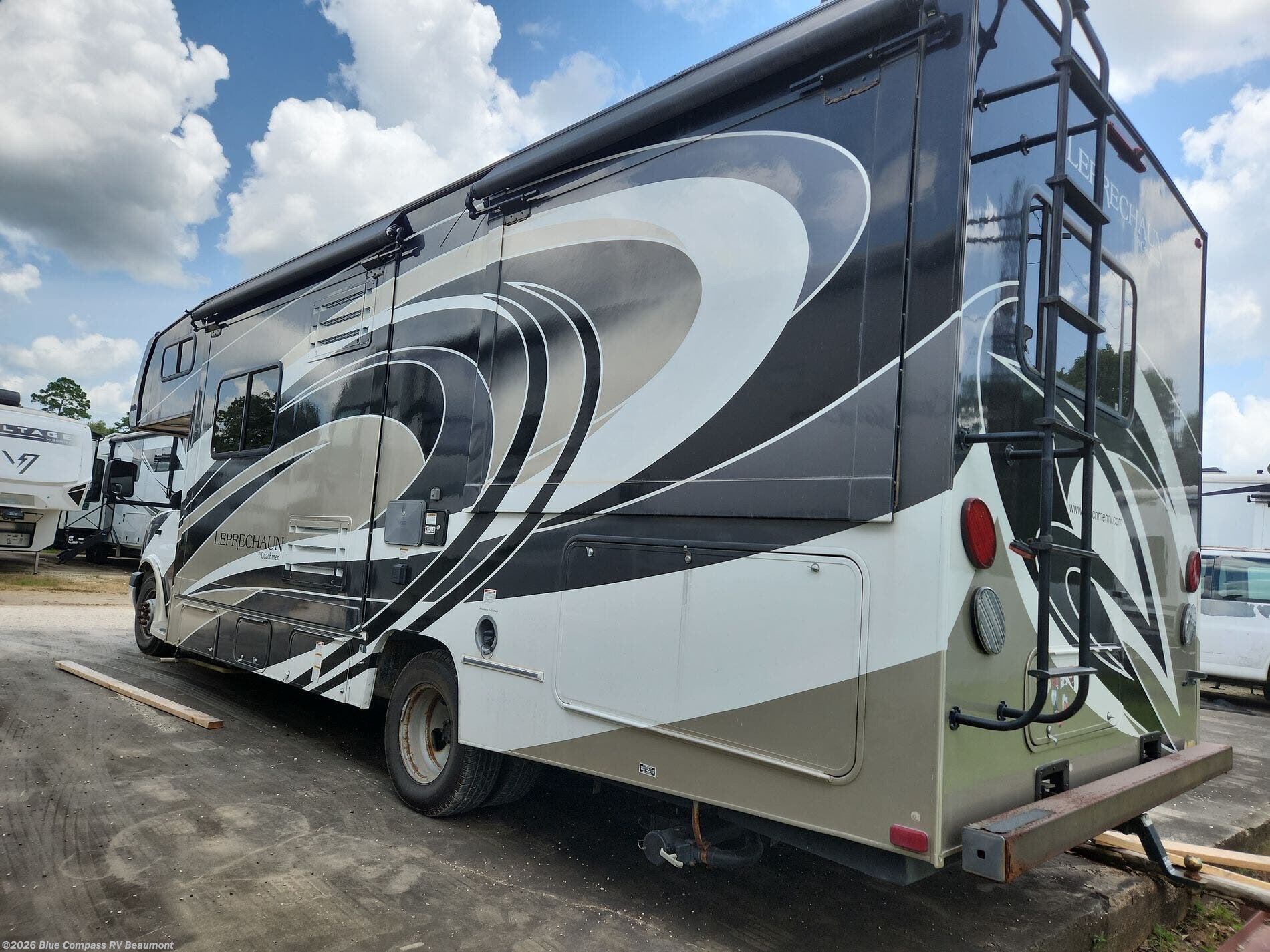 2018 Leprechaun 260DS - FORD E450 by Coachmen from Blue Compass RV Beaumont in Vidor, Texas