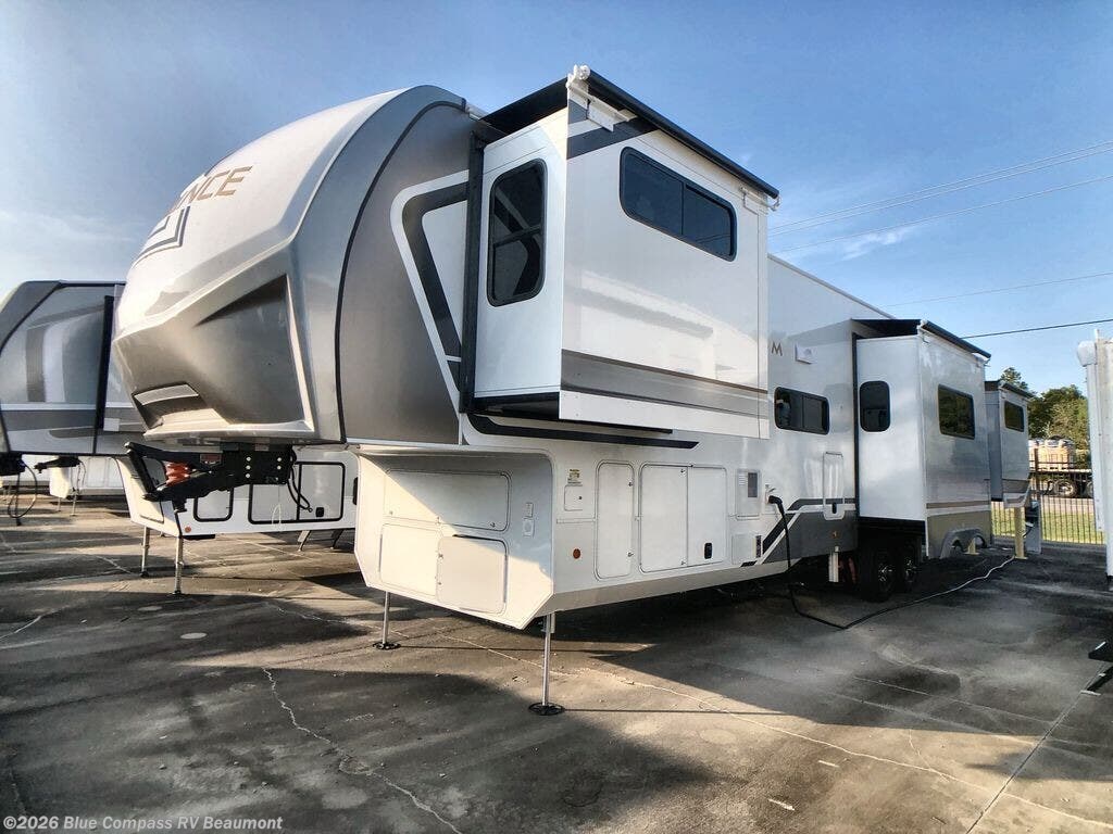 New 2026 Alliance RV Paradigm 395DS available in Vidor, Texas