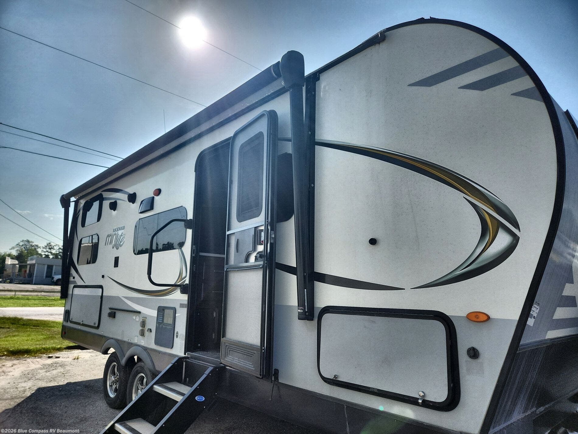2021 Forest River Rockwood 2509S - Used Popup For Sale by Blue Compass RV Beaumont in Vidor, Texas