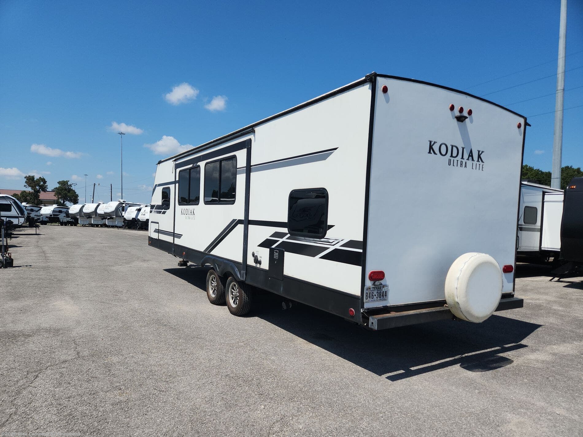 Used 2021 Dutchmen Kodiak Ultra-Lite 283BHSL available in Vidor, Texas