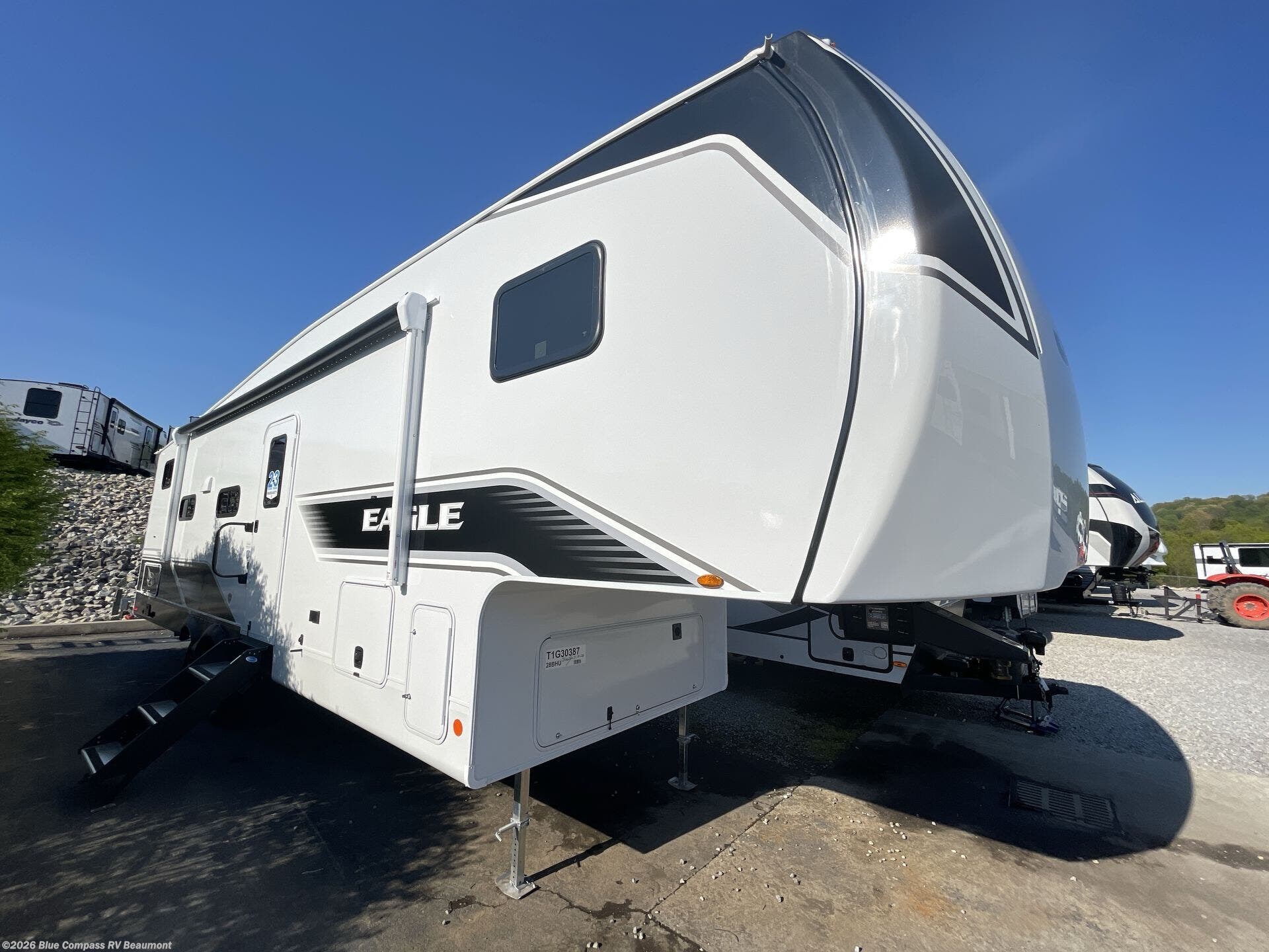 2026 Eagle SLE 28BHU by Jayco from Blue Compass RV Beaumont in Vidor, Texas