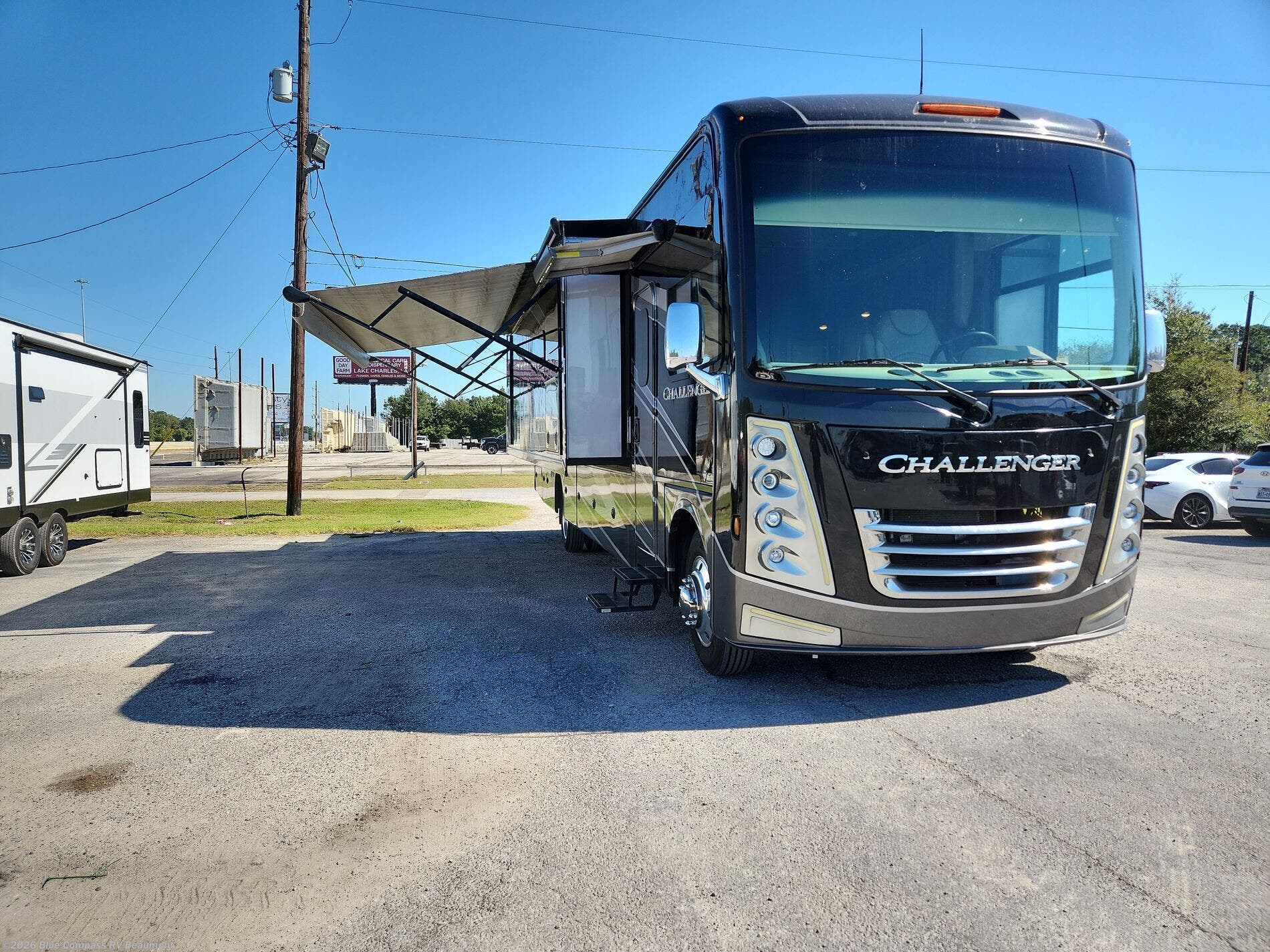Used 2022 Thor Motor Coach Challenger 37FH available in Vidor, Texas