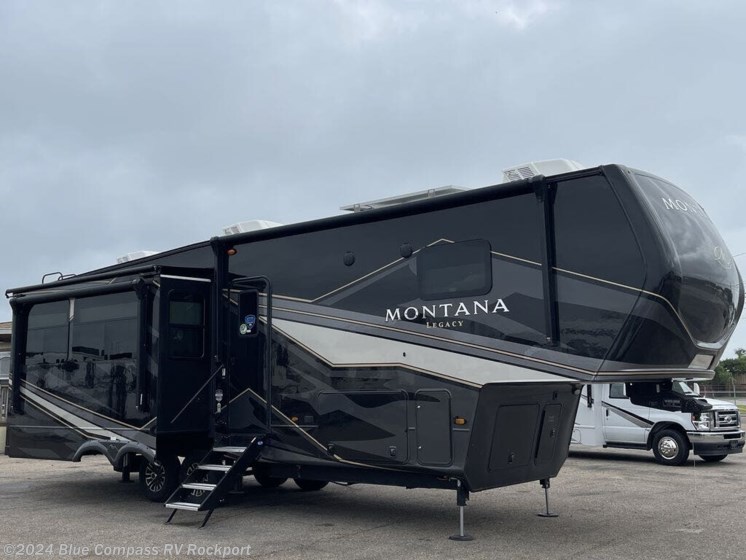 New 2024 Keystone Montana 3123RL available in Rockport, Texas