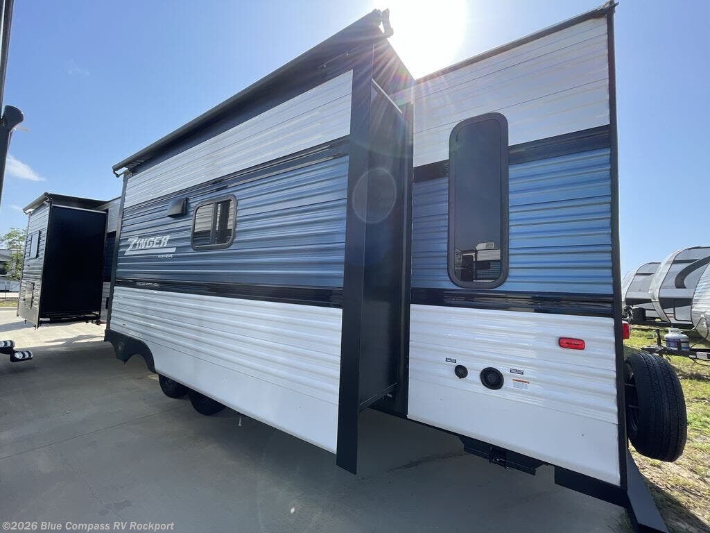 2025 Zinger 340RE by CrossRoads from Blue Compass RV Rockport in Rockport, Texas