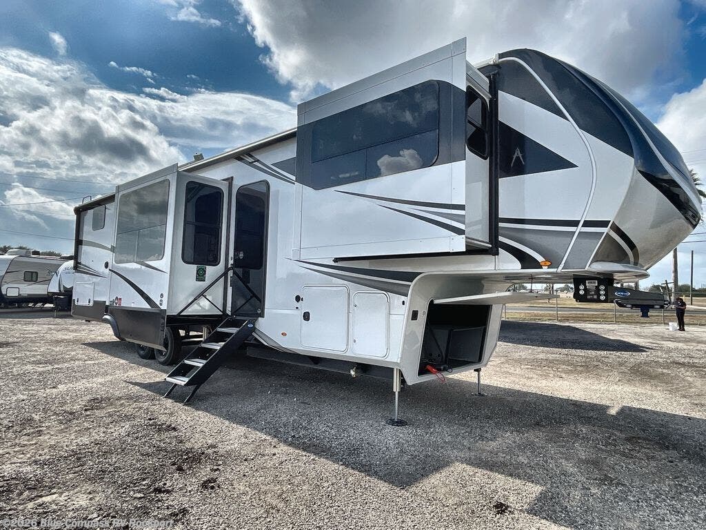 2026 Solitude 380FL by Grand Design from Blue Compass RV Rockport in Rockport, Texas
