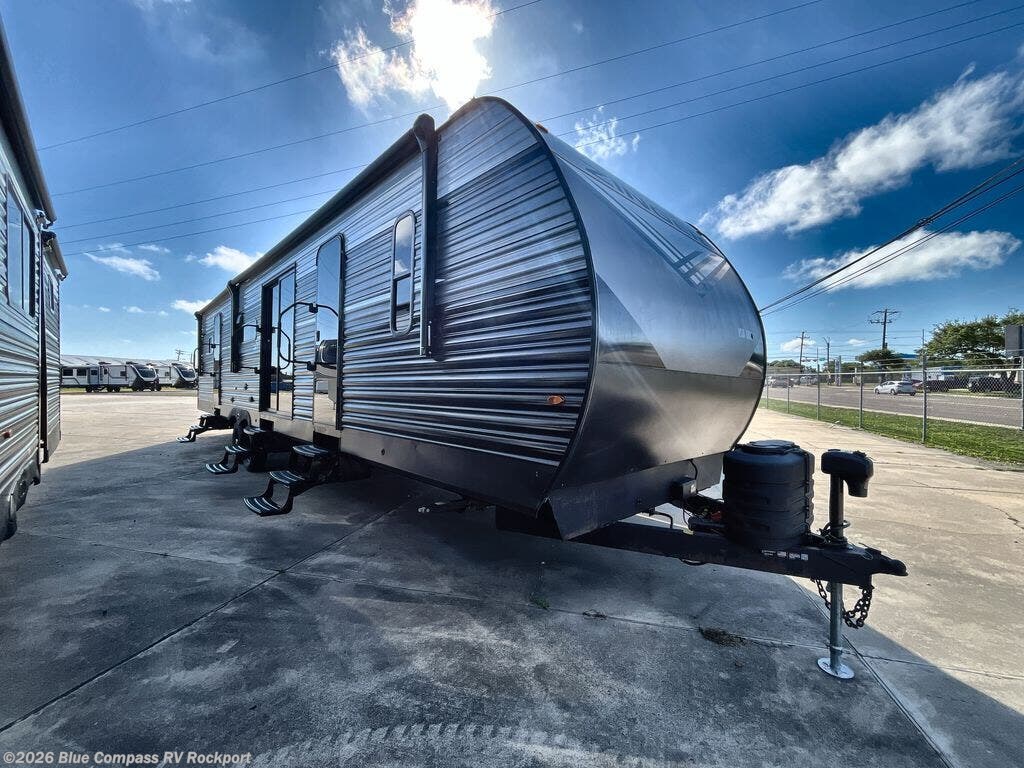 2026 Zinger 390DB by CrossRoads from Blue Compass RV Rockport in Rockport, Texas