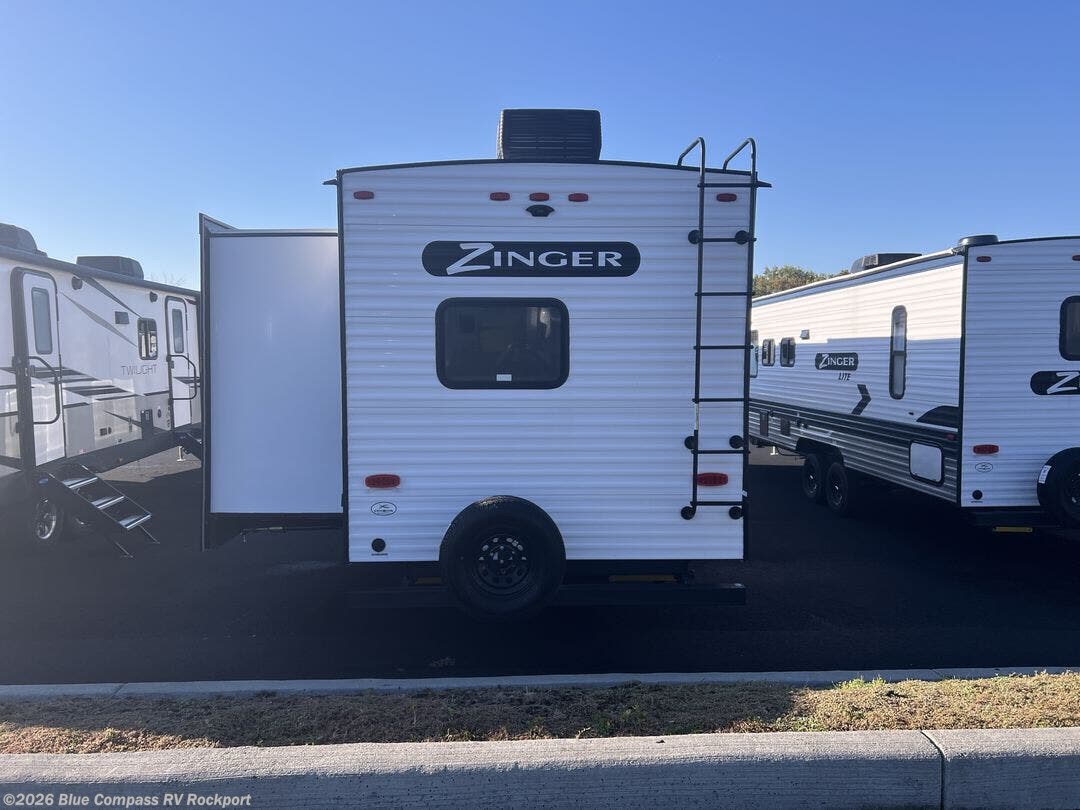 New 2026 CrossRoads Zinger 331BH available in Rockport, Texas