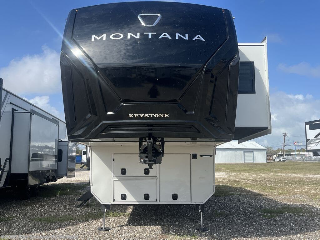 New 2026 Keystone Montana 3100RL available in Rockport, Texas