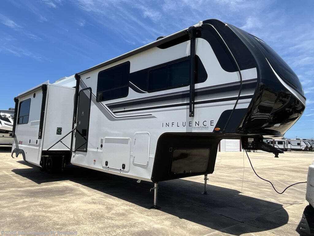 2026 Influence 3804DS by Grand Design from Blue Compass RV Rockport in Rockport, Texas