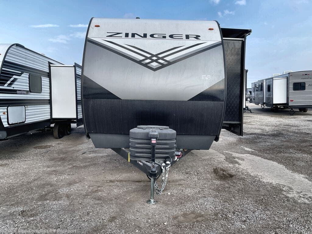 New 2026 CrossRoads Zinger 390DB available in Rockport, Texas