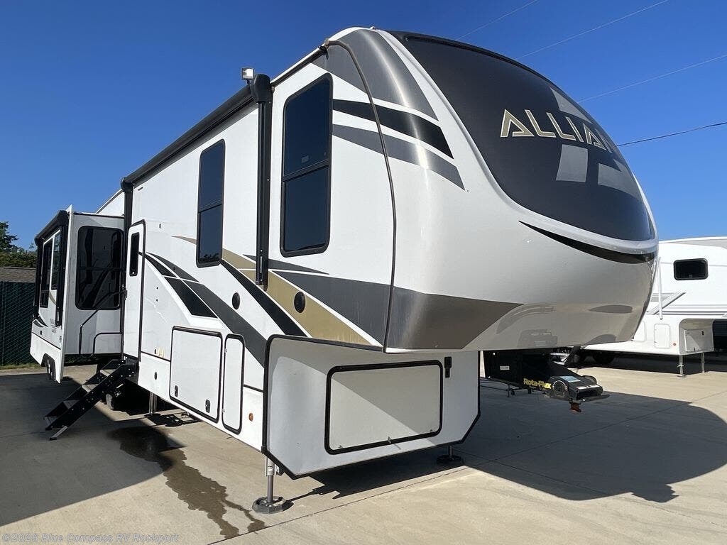 2021 Paradigm 372RK by Alliance RV from Blue Compass RV Rockport in Rockport, Texas