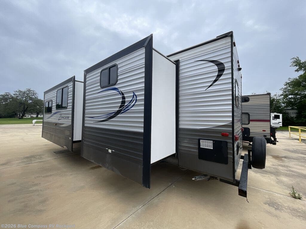2017 Zinger Z1 Series ZR328SB by CrossRoads from Blue Compass RV Rockport in Rockport, Texas