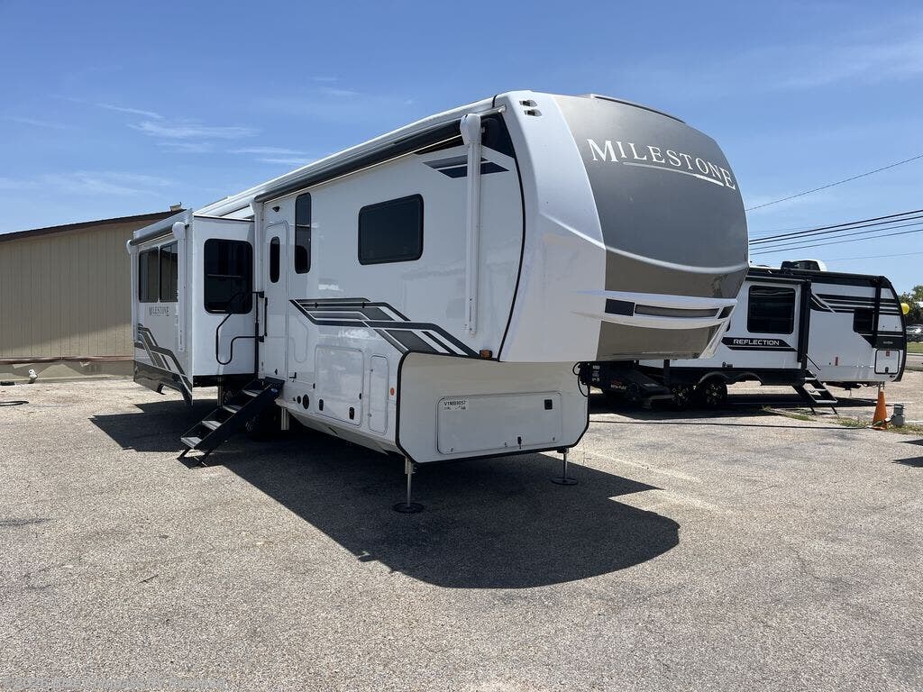 2027 Heartland Milestone 31RL - New Fifth Wheel For Sale by Blue Compass RV Rockport in Rockport, Texas