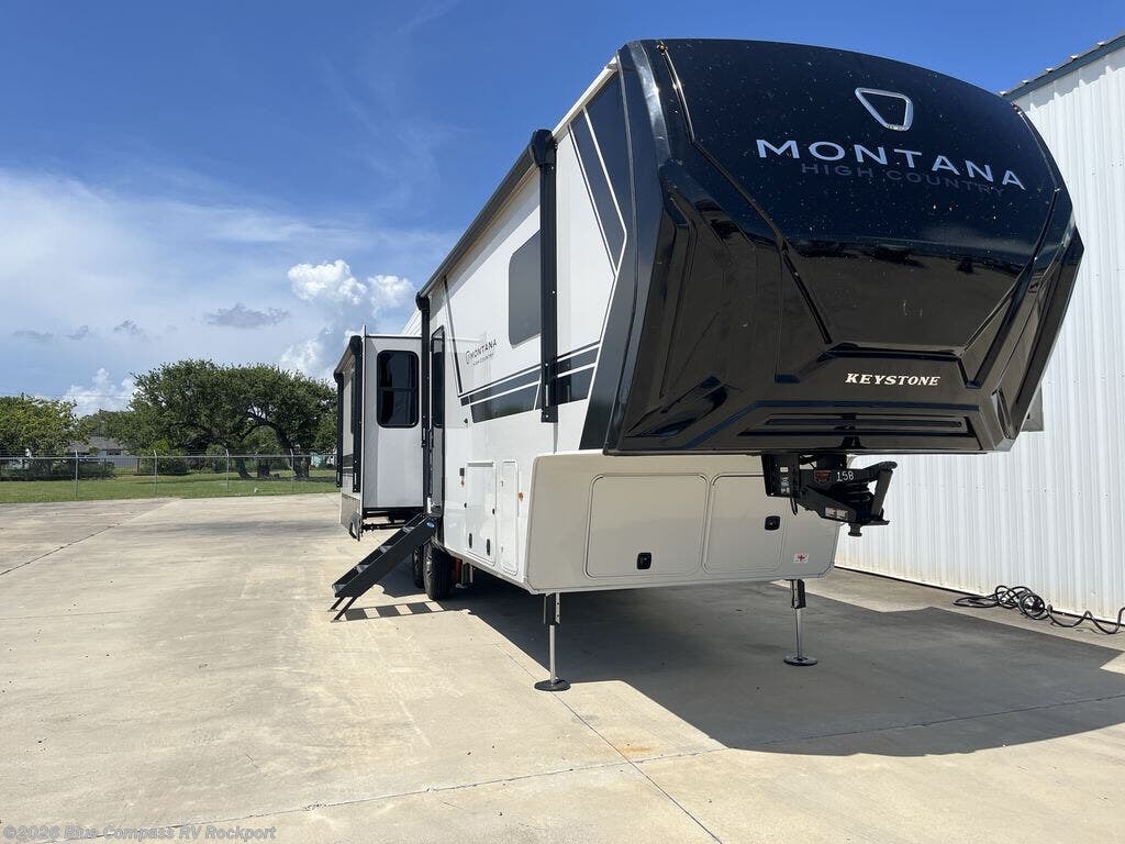 2027 Montana High Country 300RK by Keystone from Blue Compass RV Rockport in Rockport, Texas