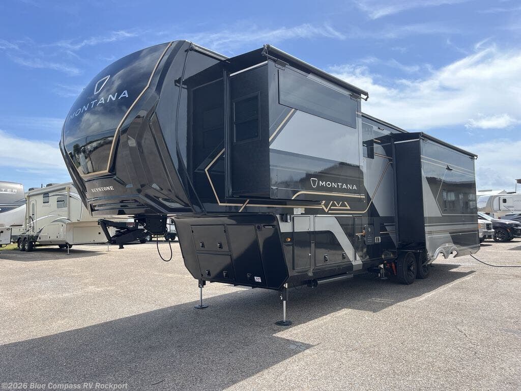 New 2027 Keystone Montana 3100RL available in Rockport, Texas