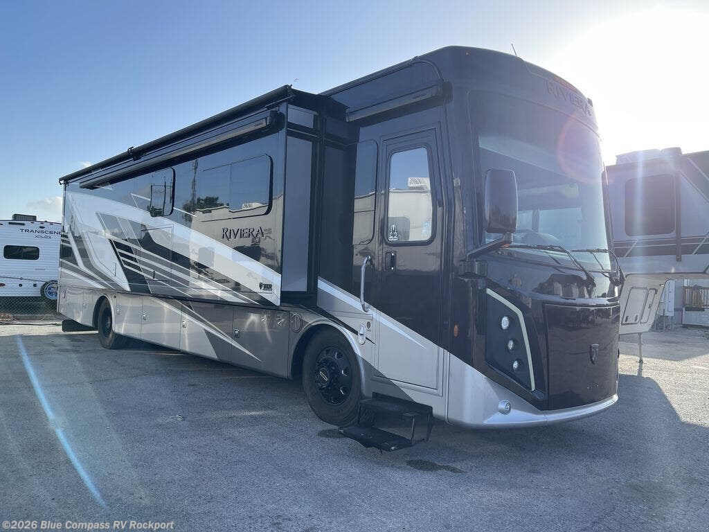 2025 Thor Motor Coach Riviera 38RB - Used Class A For Sale by Blue Compass RV Rockport in Rockport, Texas